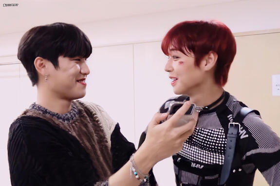HI, THIS ACCOUNT IS DEDICATED FOR PARK JIHOON AND PARK WOOJIN ONLY THAT ALSO RELATES TO WANNA ONE AND AB6IX. (EDIT, PHOTO & VIDEO, UPDATE) ㅤㅤㅤㅤ @bunssoeditㅤㅤ youtube channel for compiling video ⏬⏬⏬
